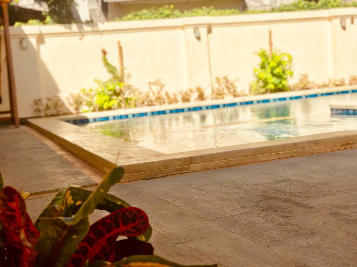 فندق فاميليتل بالي Kuta Selatan المظهر الخارجي الصورة